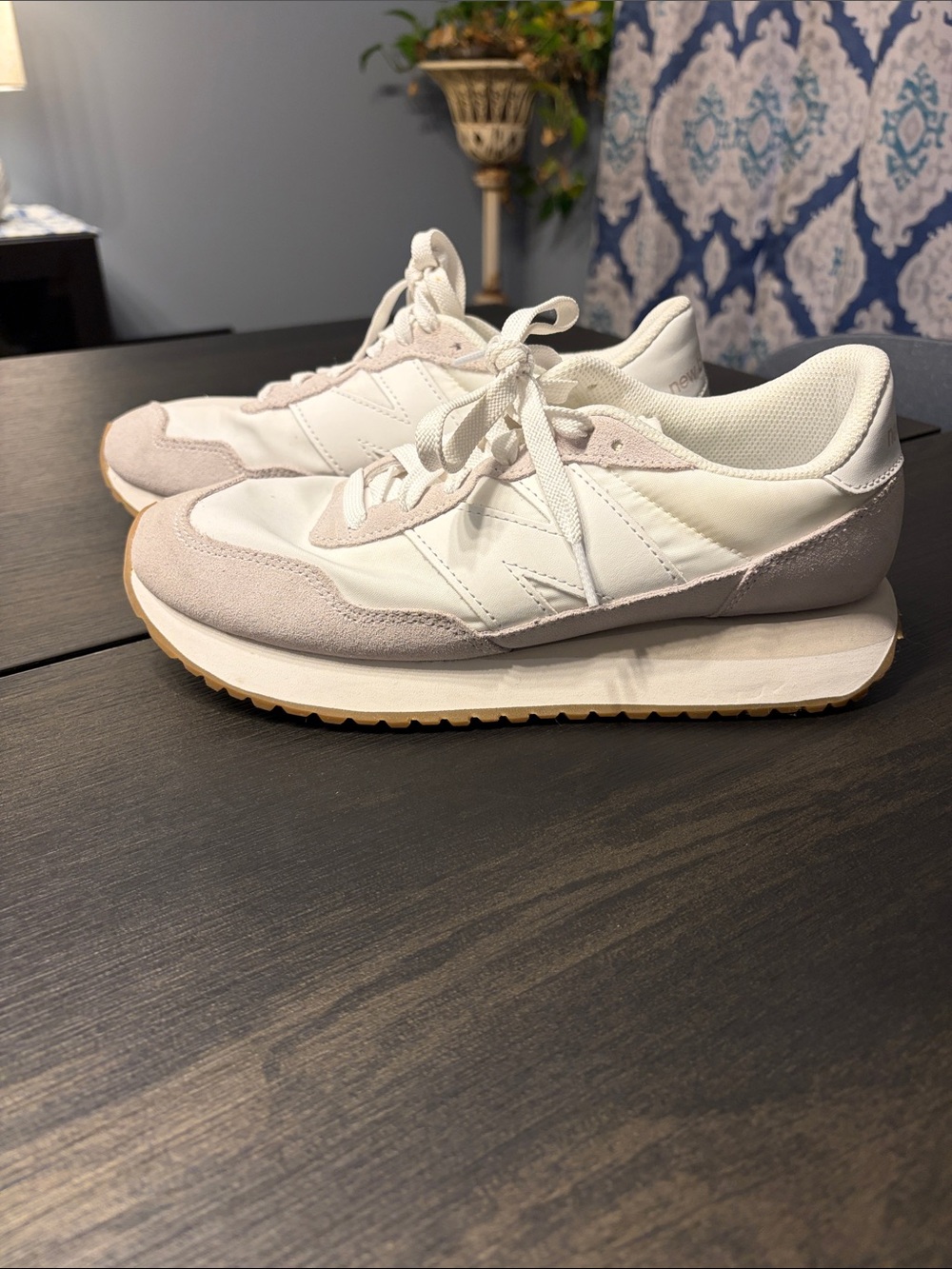 New Balance 237 V1 Classic Sneakers White Moonbeam Suede Platform Retro